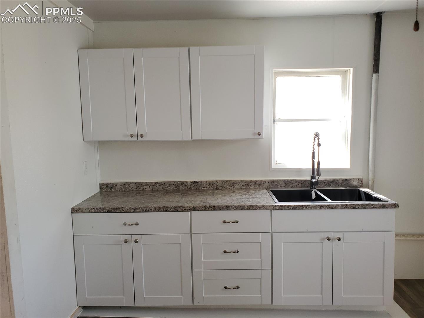 New Kitchen Countertop, Cabinets & Sink