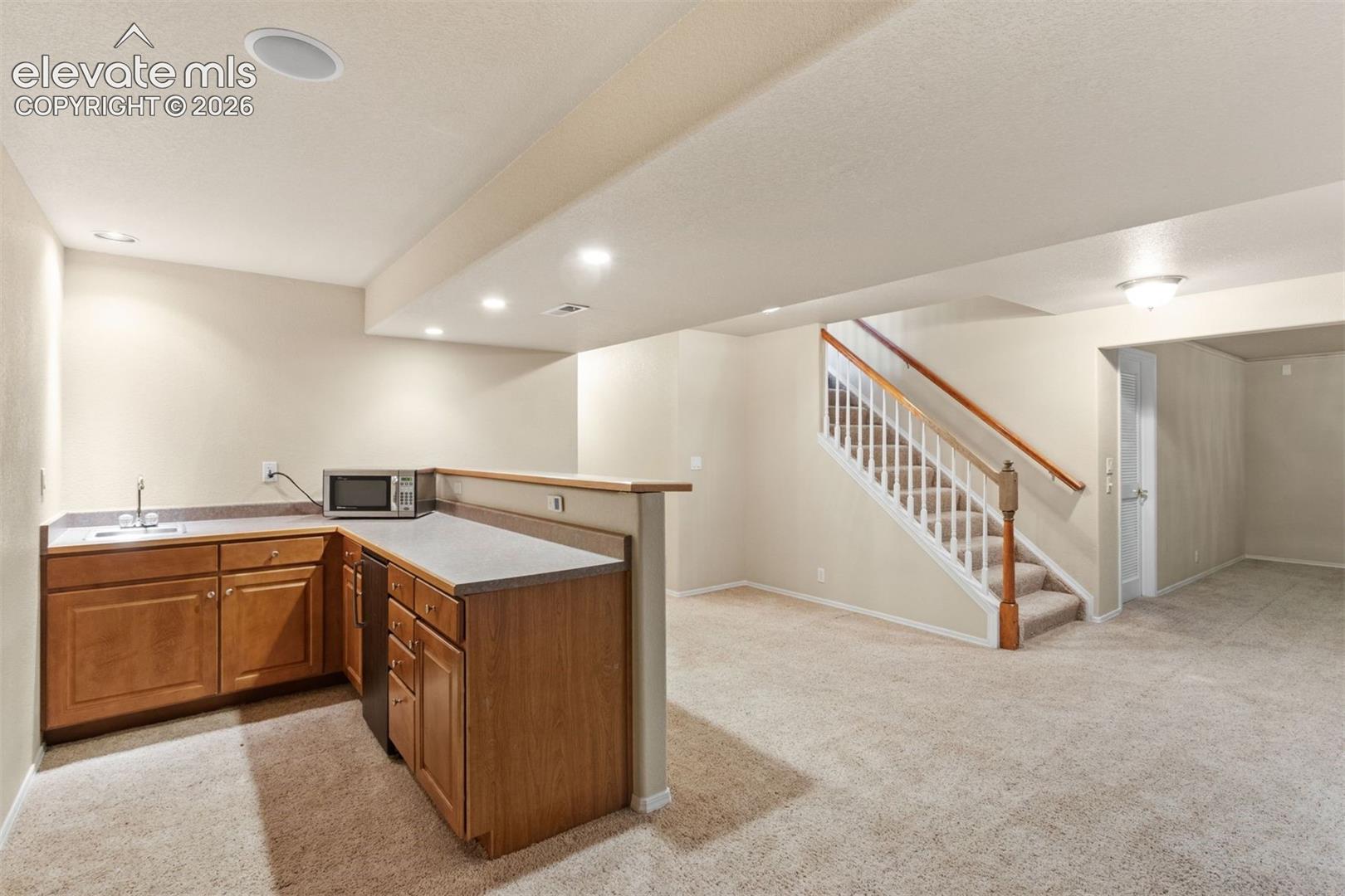 Basement wet bar