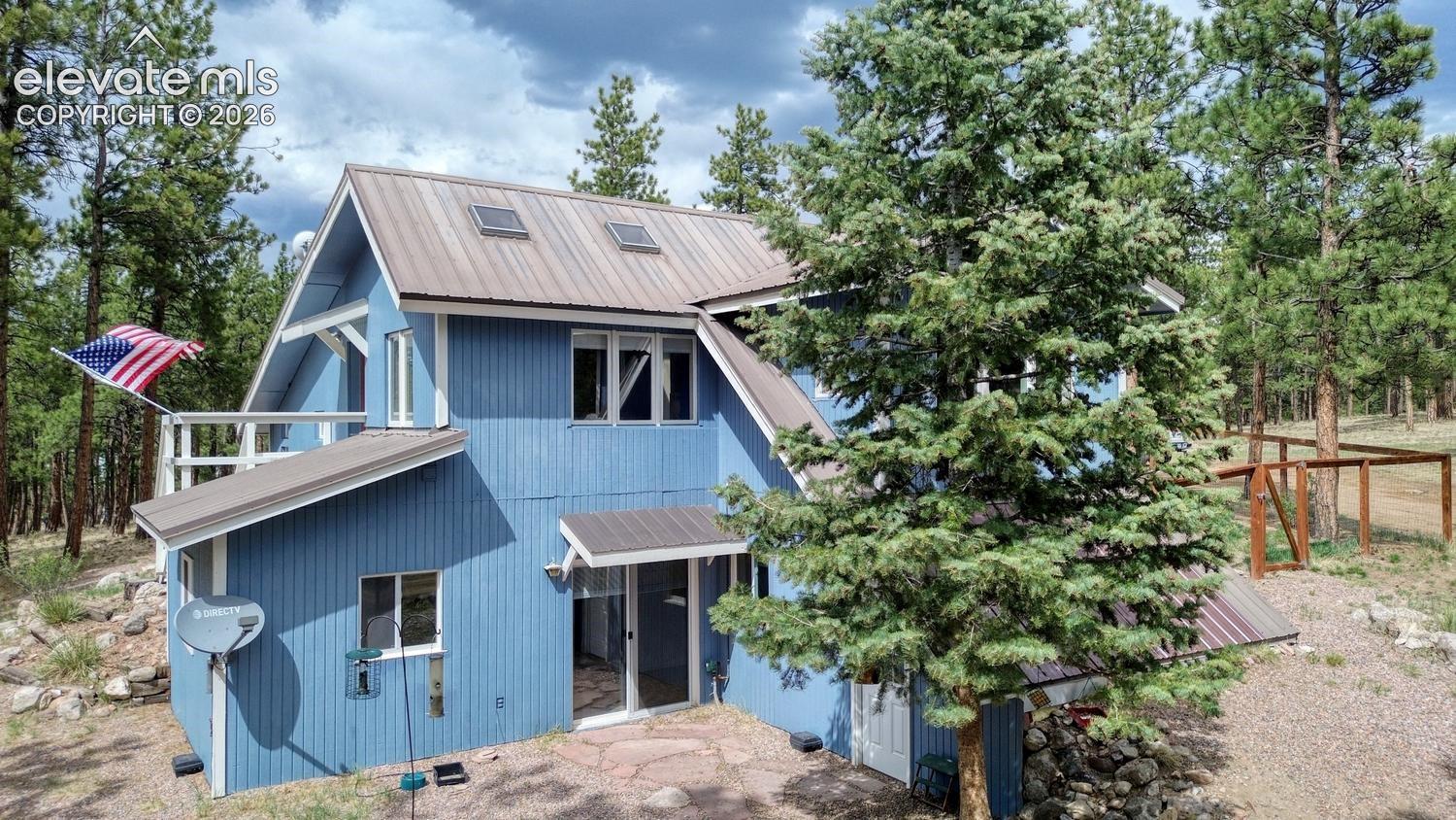 453 Black Fawn Ln, Westcliffe, CO 81252