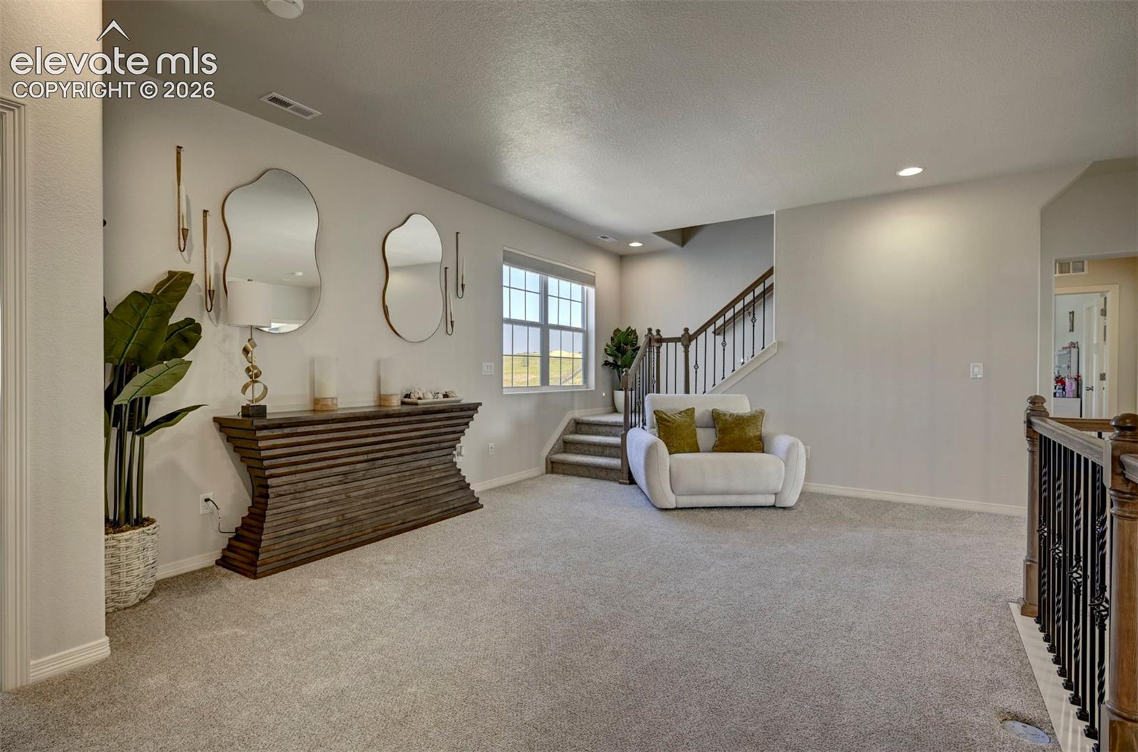 2nd floor foyer