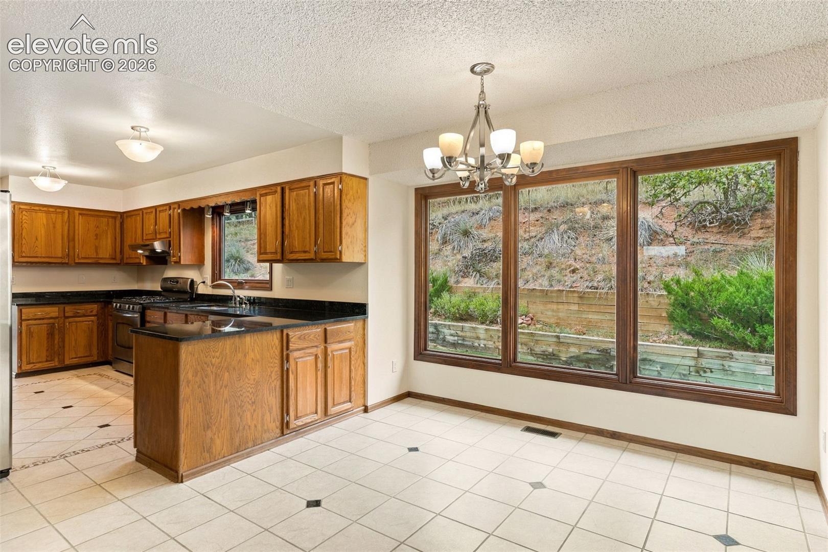 Photo 17 of 1440 Oak Hills Drive, Colorado Springs