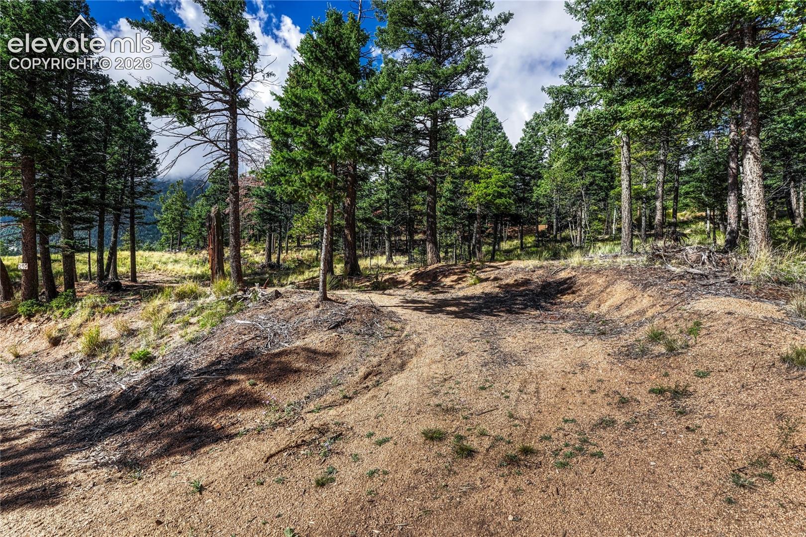 Main driveway comes in from the north and is an easy one!