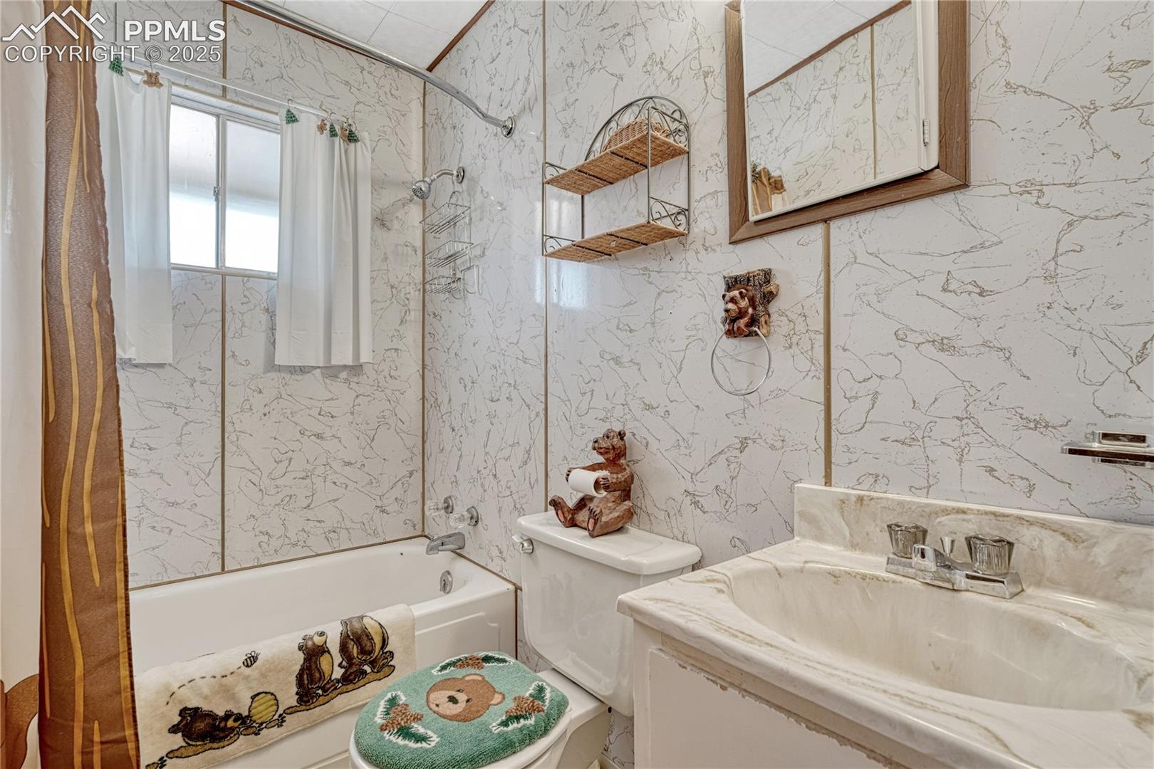 Full bathroom 
