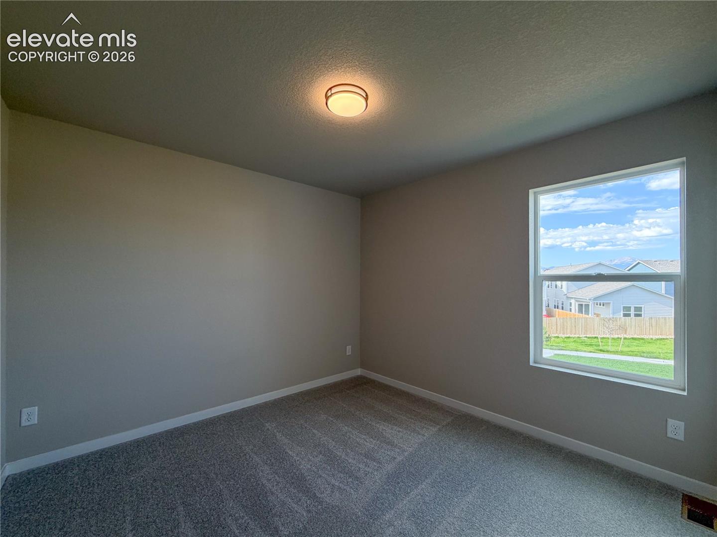 8539 Blue Feather Loop photo 27