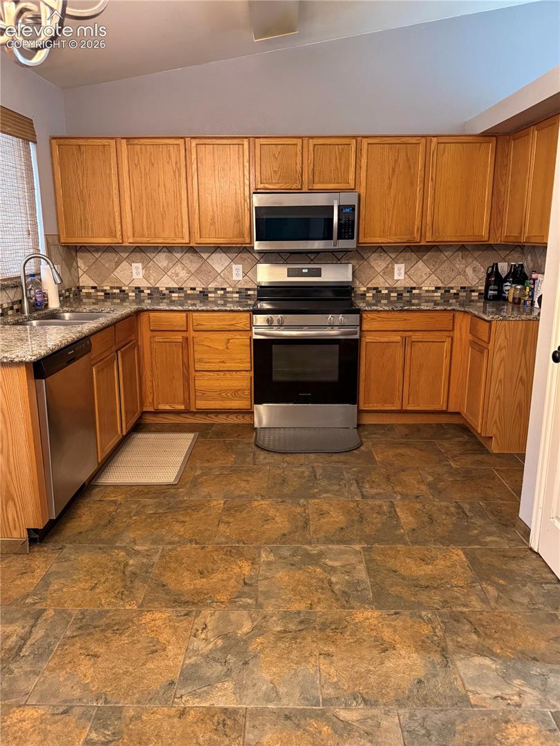 Photo 16 of 6111 Grand Mesa Drive, Colorado Springs