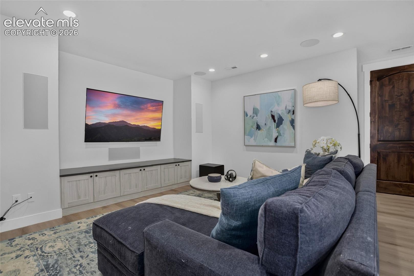 Family room w/ surround sound