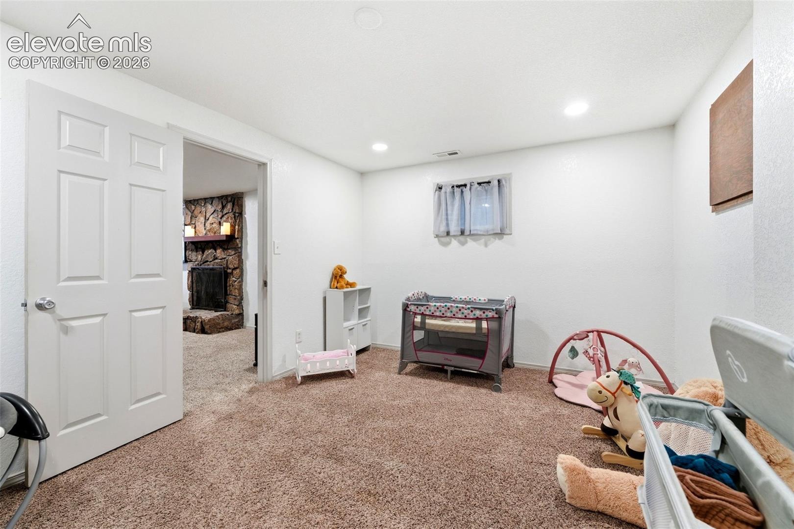 basement bedrom/ Play room