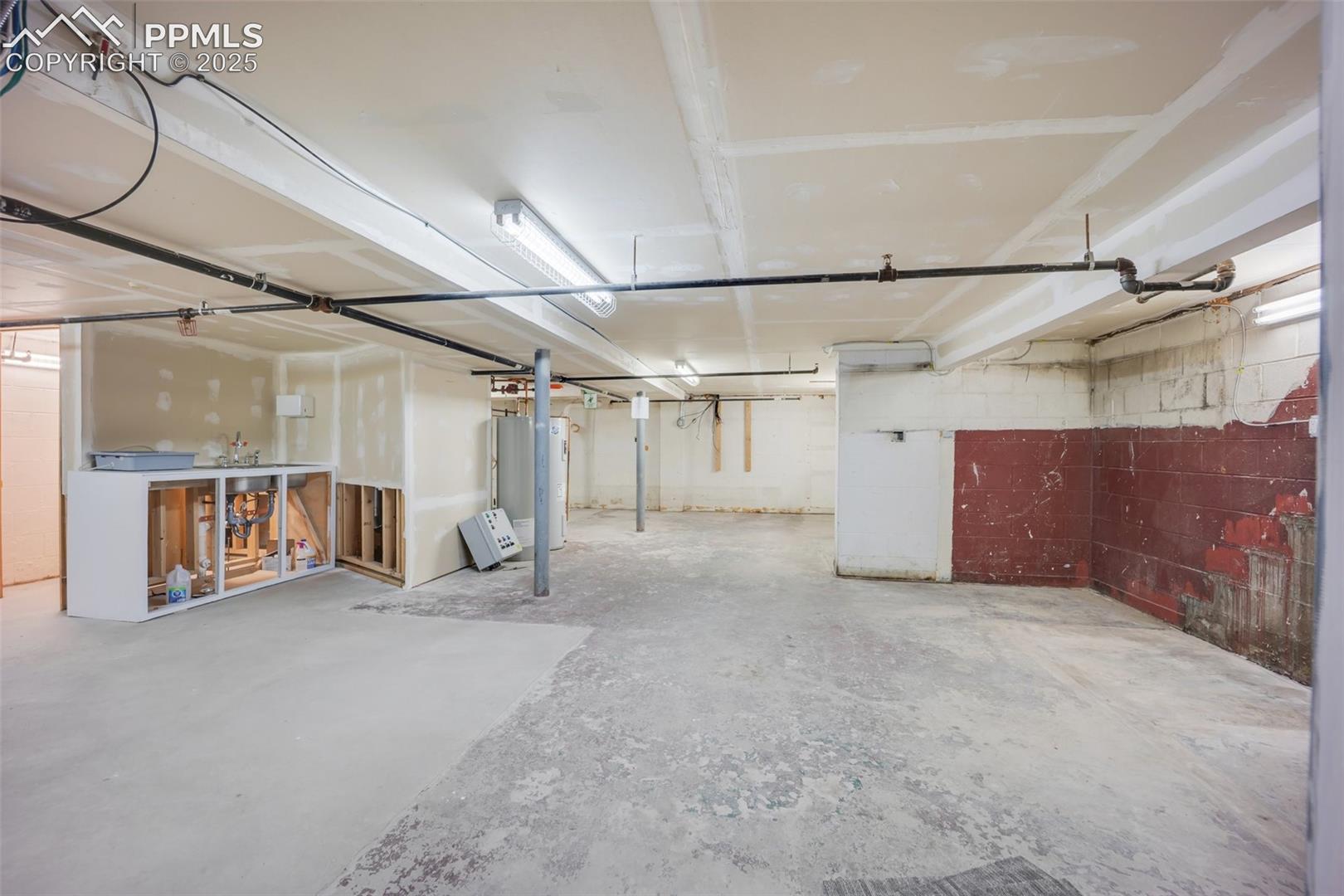 Large basement area 