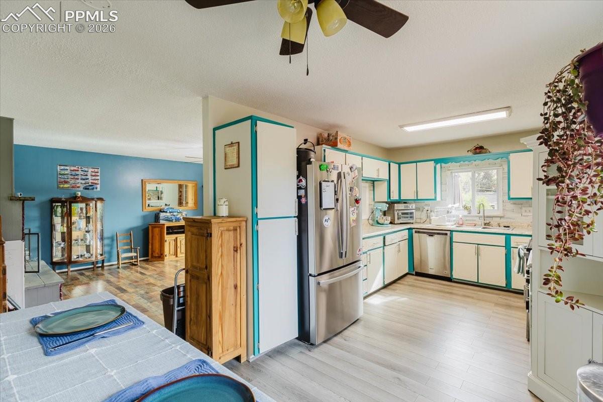 Photo 17 of 1401 Bates Drive, Colorado Springs