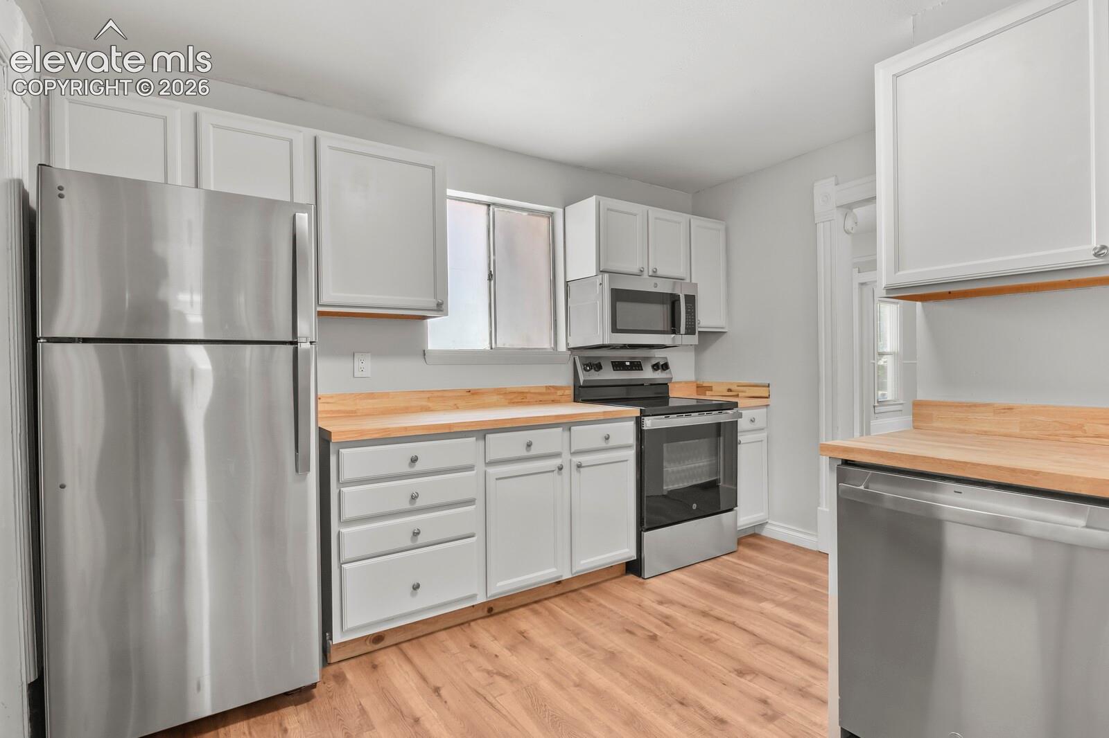 Photo 7 of 712 N Walnut Street, Colorado Springs