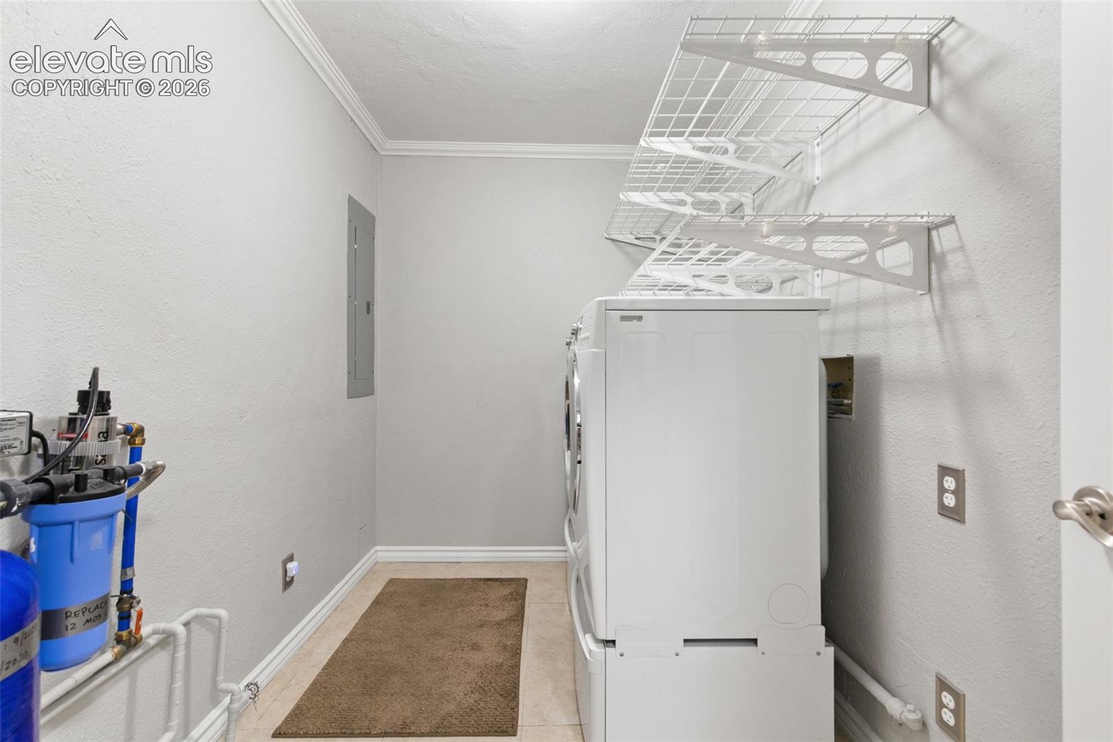 Main level laundry W & D included 