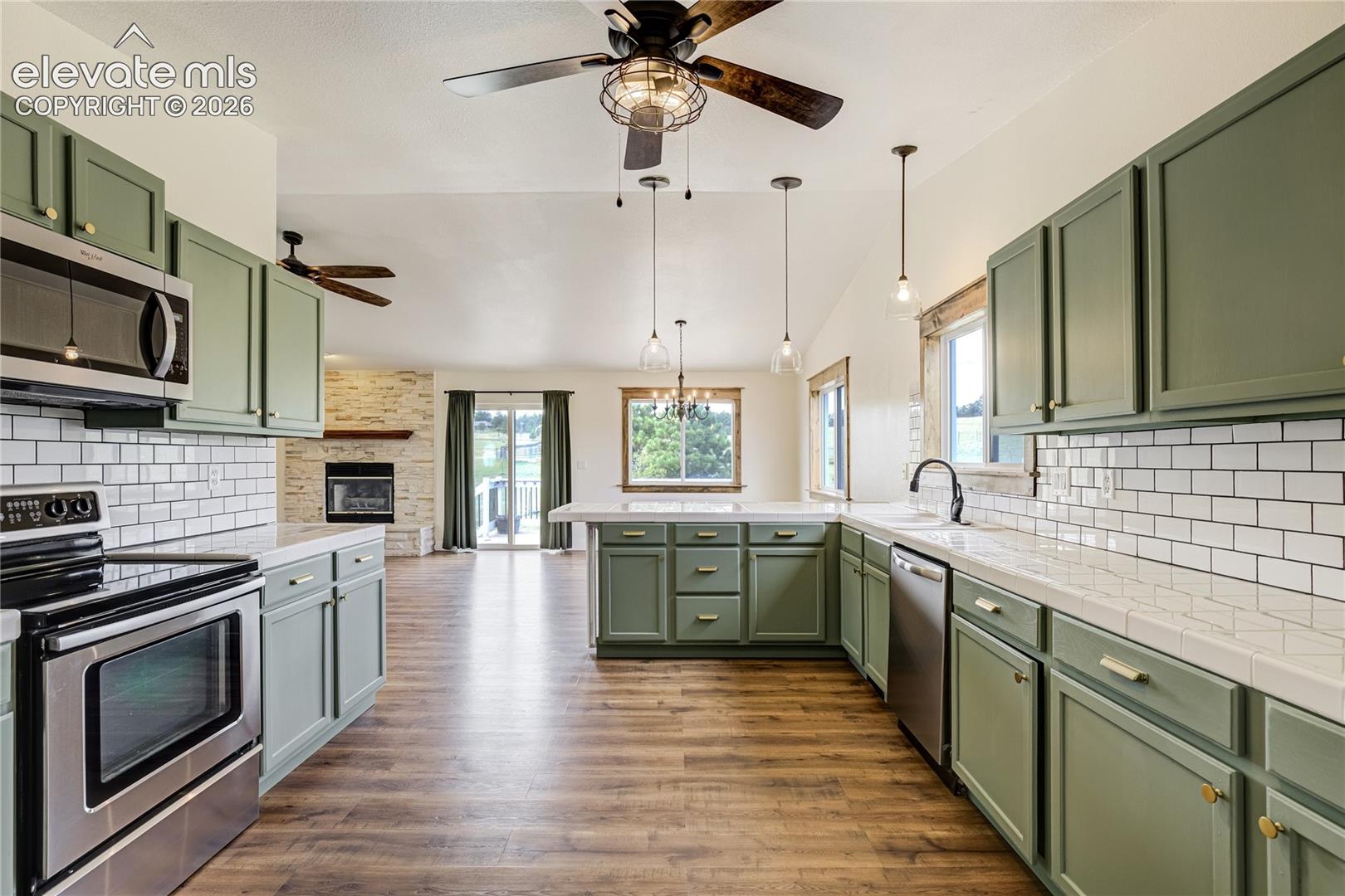 Photo 16 of 17650 Fremont Fort Drive, Peyton