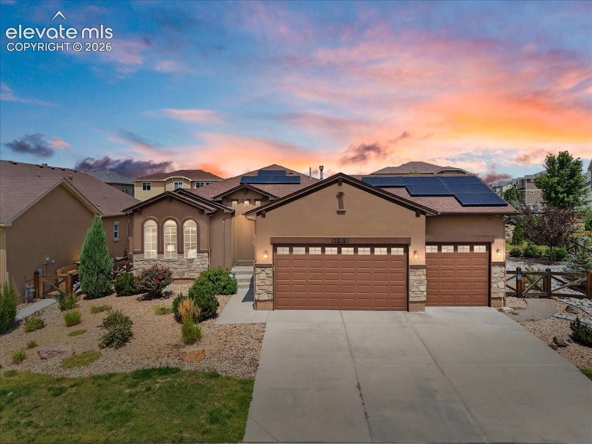 7215 Rim Bluff Ln, Colorado Springs, CO 80927