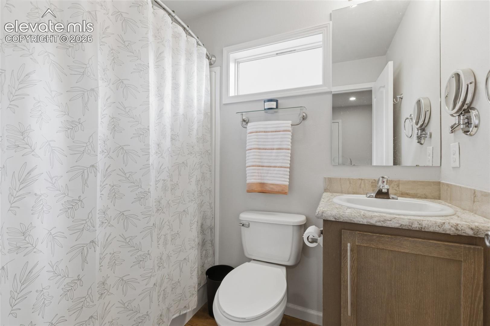 Full guest bath