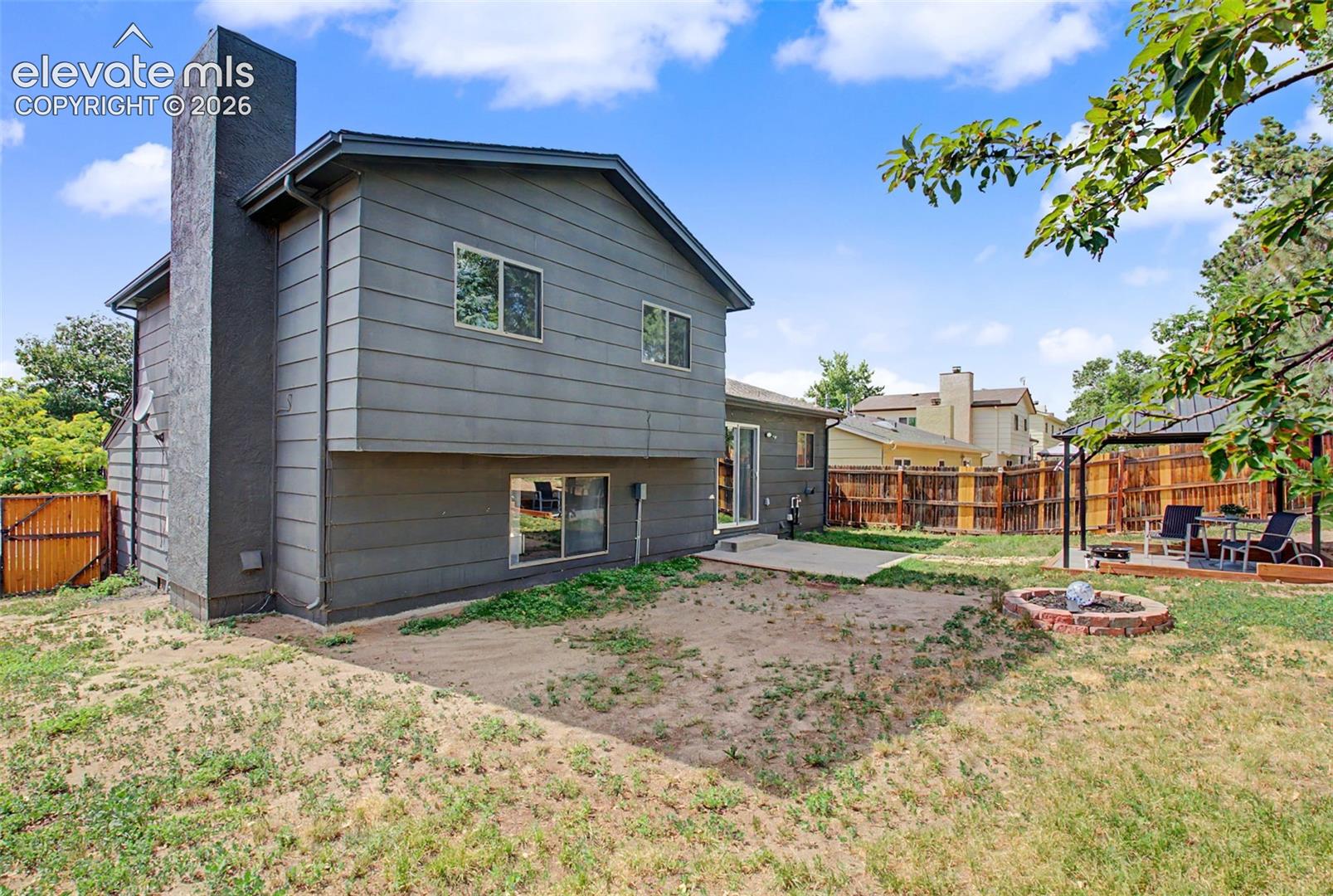 8085 Freemantle Dr, Colorado Springs, CO 80920