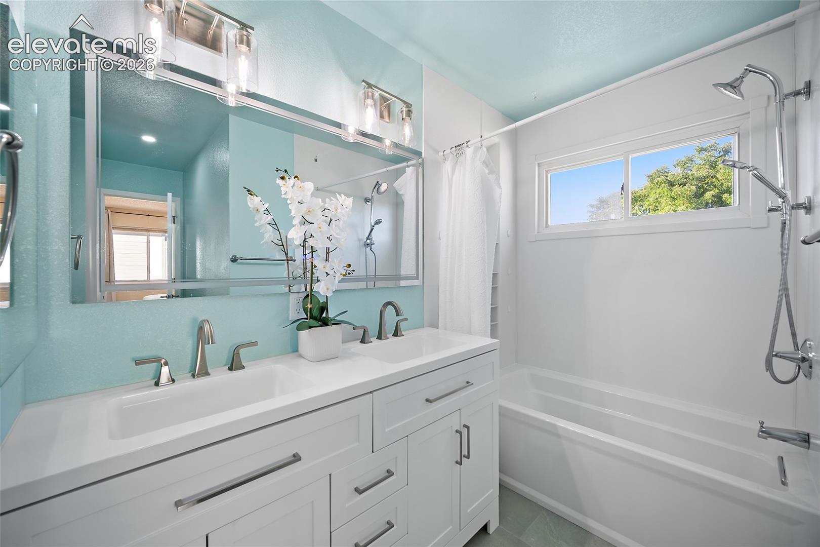Photo 9 of 6215 Desoto Drive, Colorado Springs