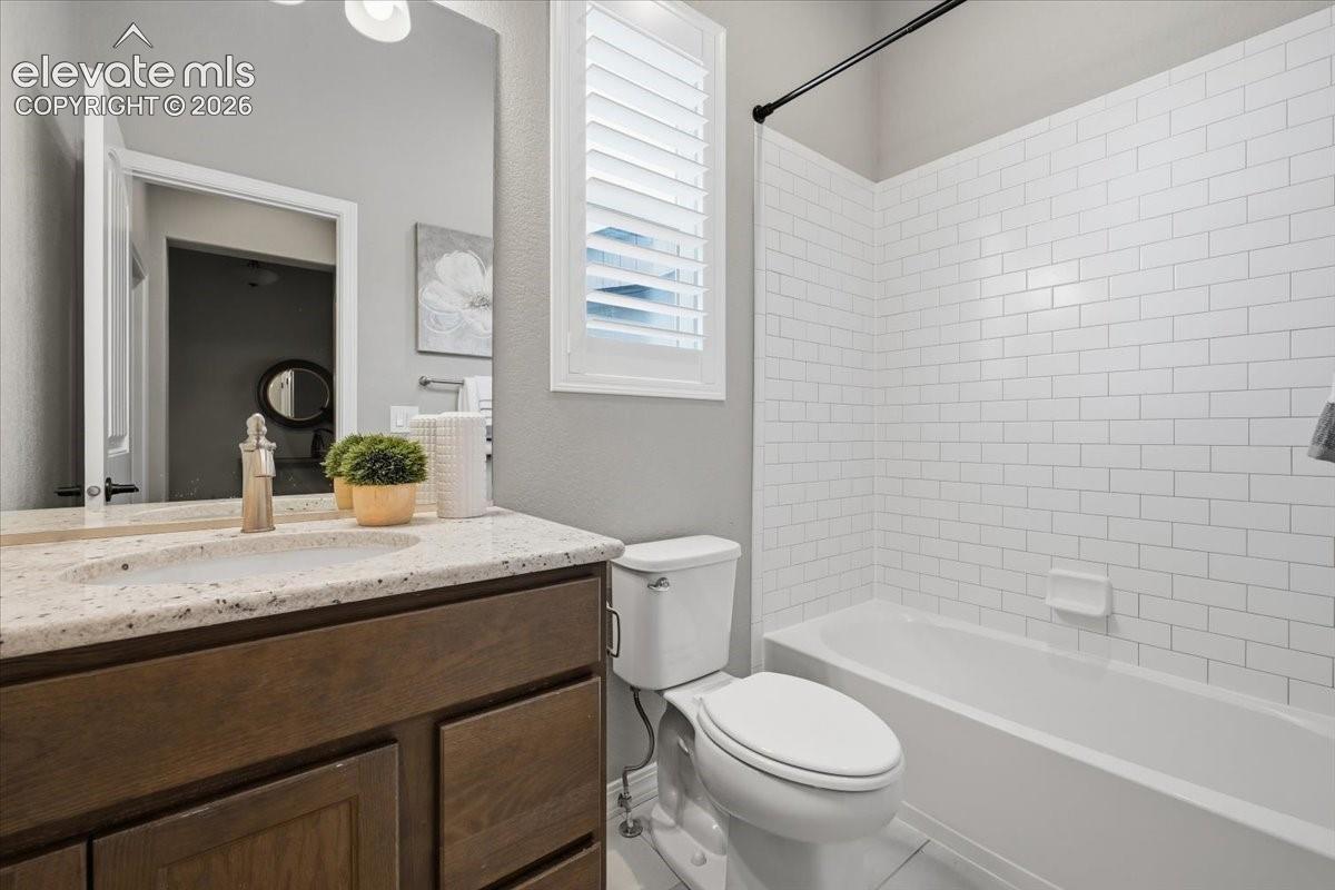 Main level full bath!
