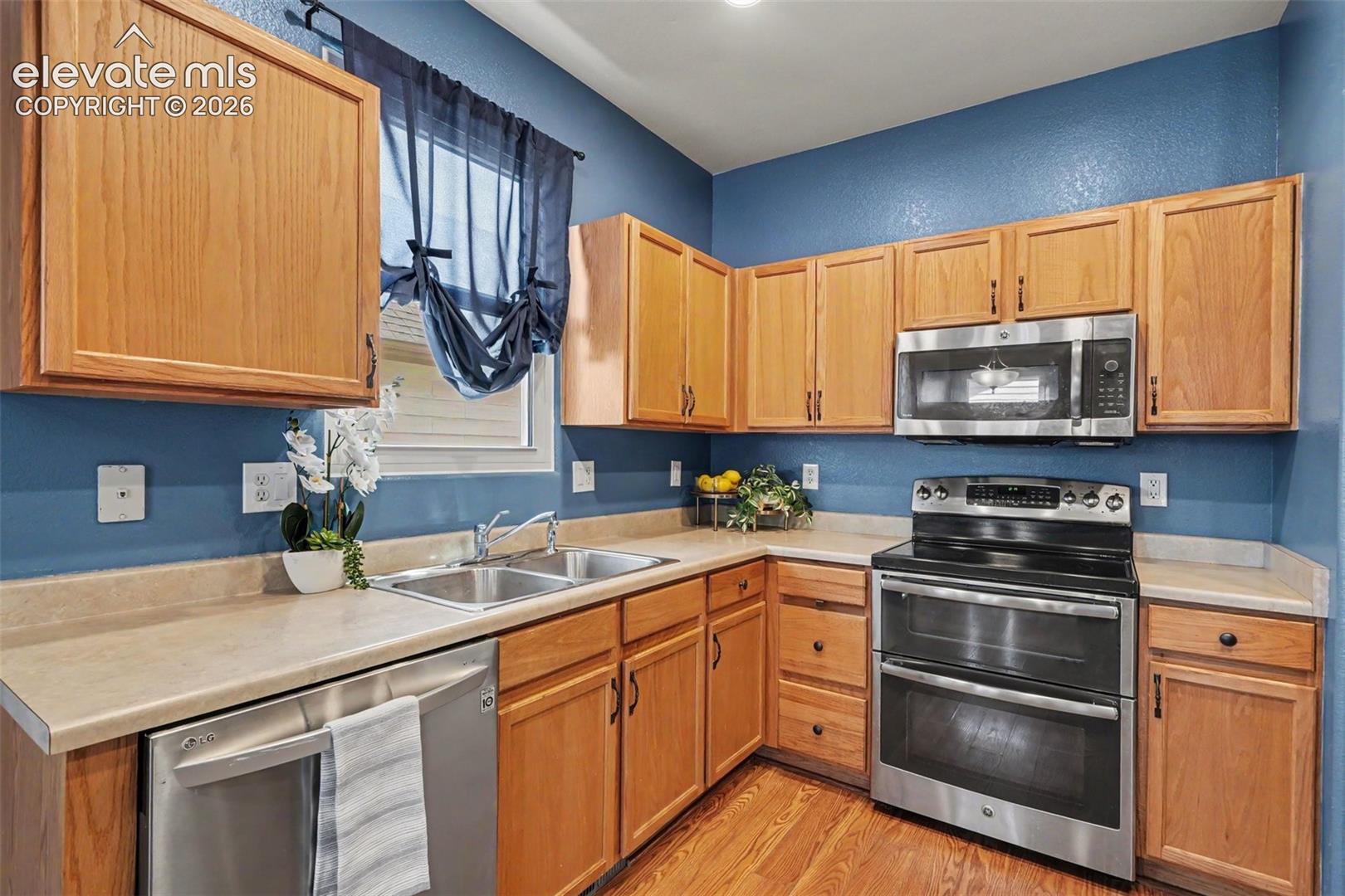 Photo 9 of 11938 Rodez Grove, Peyton