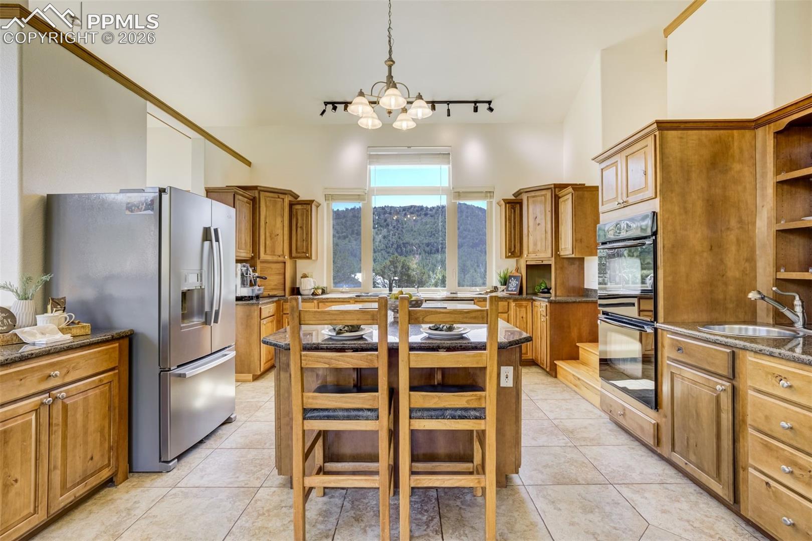 Photo 12 of 2220 La Loma Circle, Colorado Springs