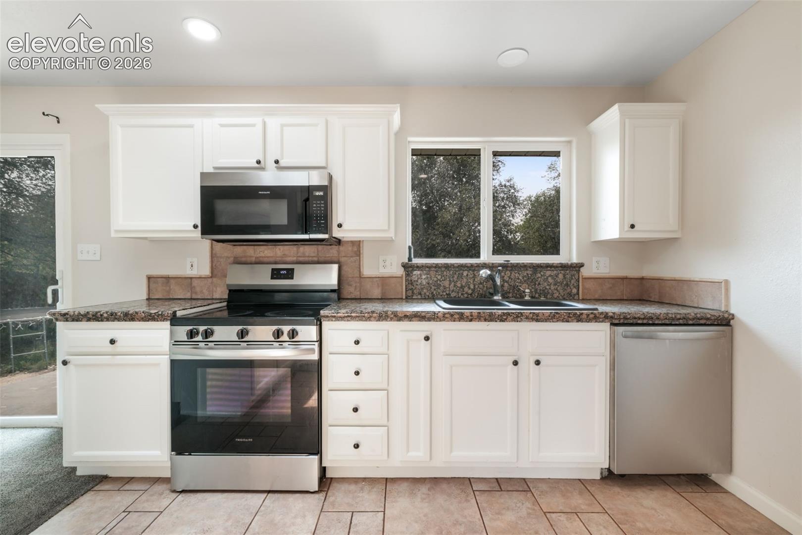Photo 11 of 6635 Ocean Avenue, Colorado Springs