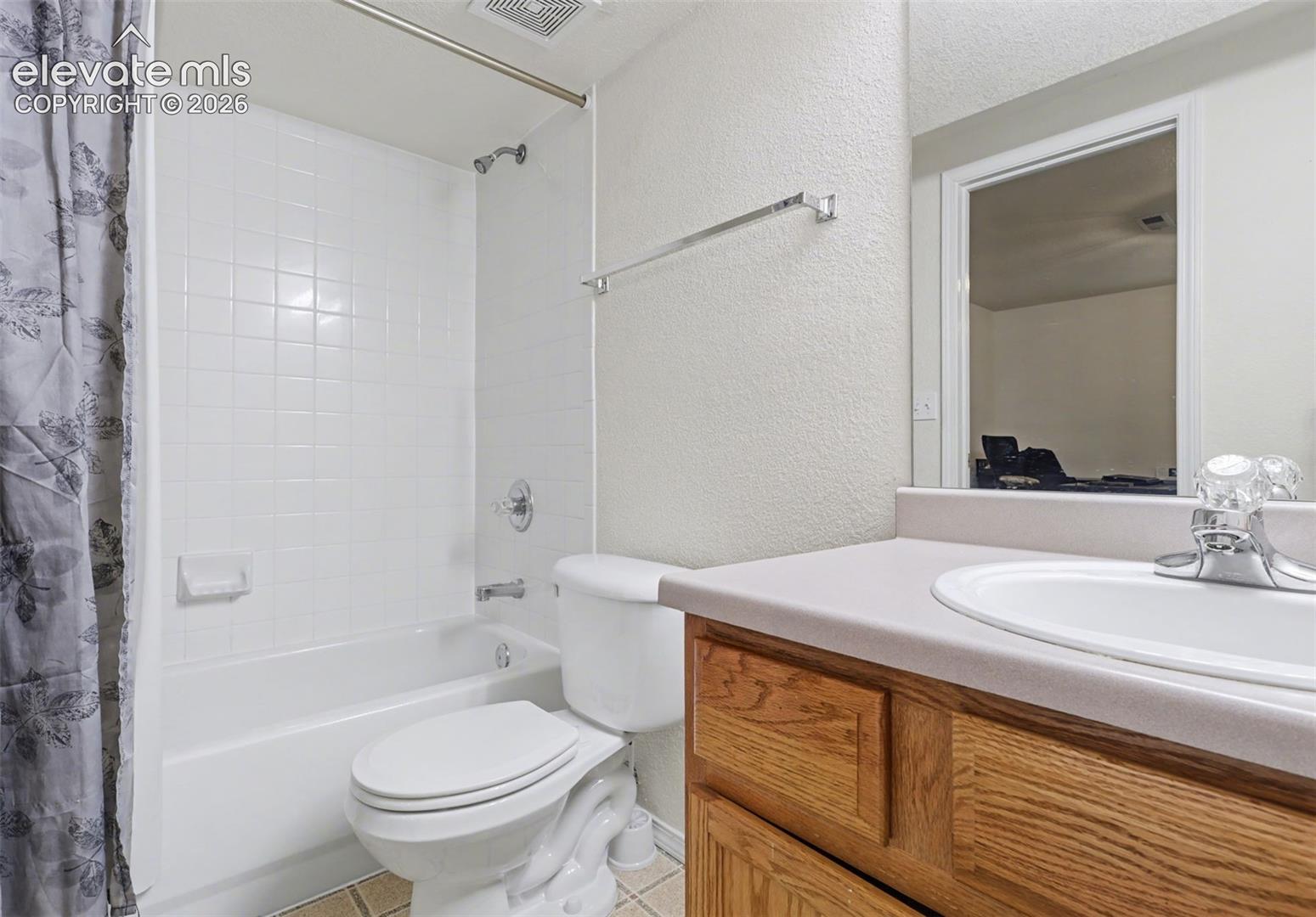 Full bathroom in basement
