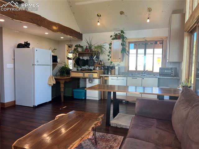 254 Cobb Ln, Guffey, CO 80820