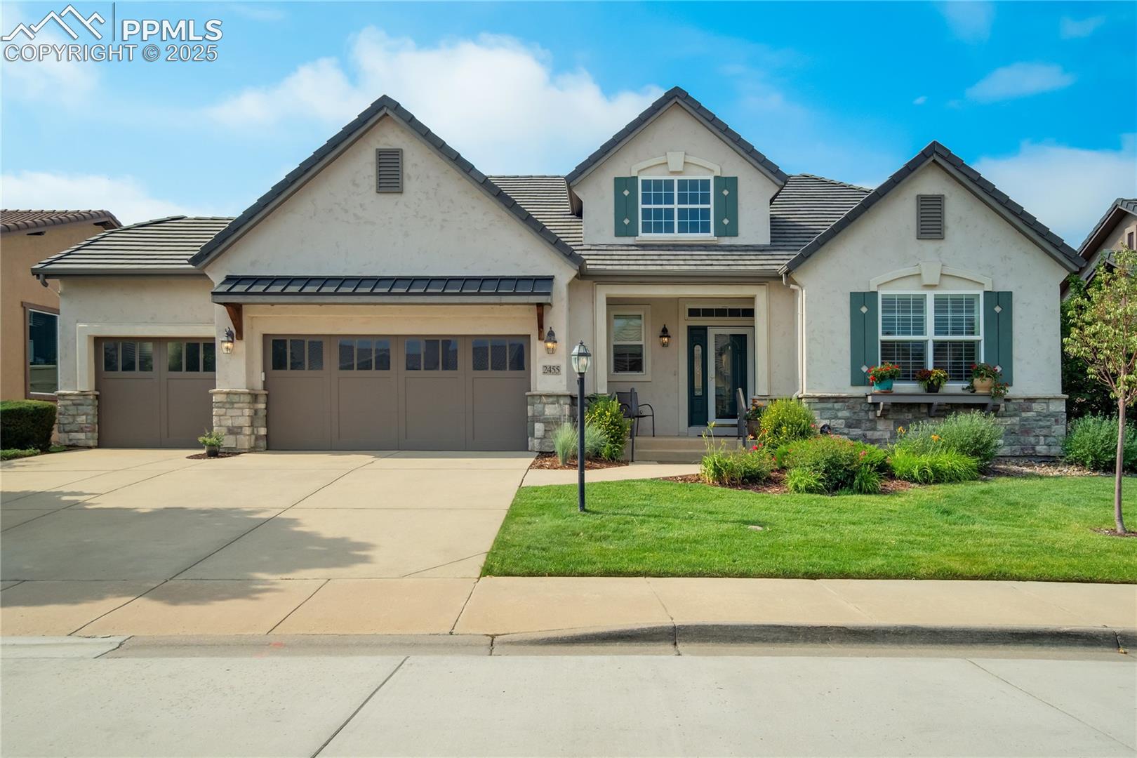 2455 Pine Valley View