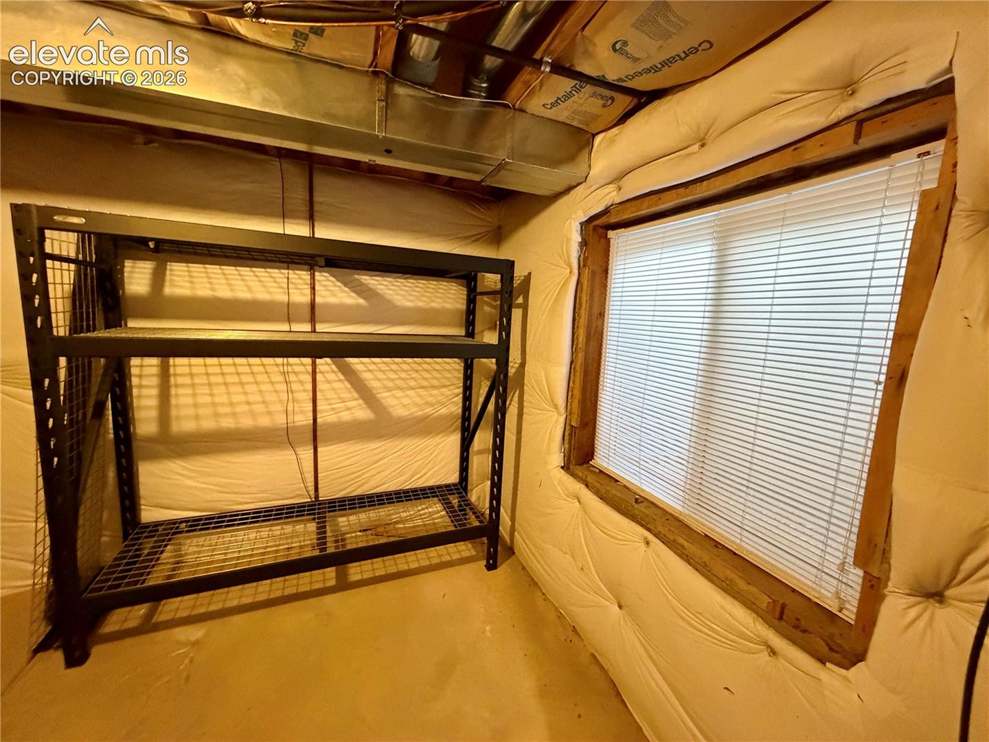 Extra room in the utility room for storage