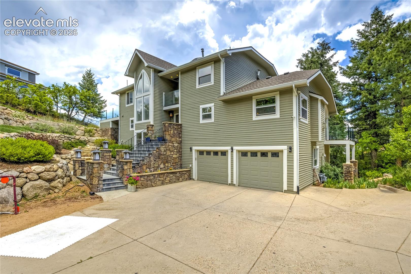 3 Thayer Rd, Colorado Springs, CO 80906
