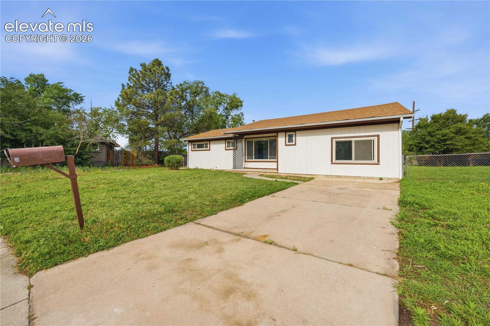 Photo 7 of 72 Doris Drive, Colorado Springs