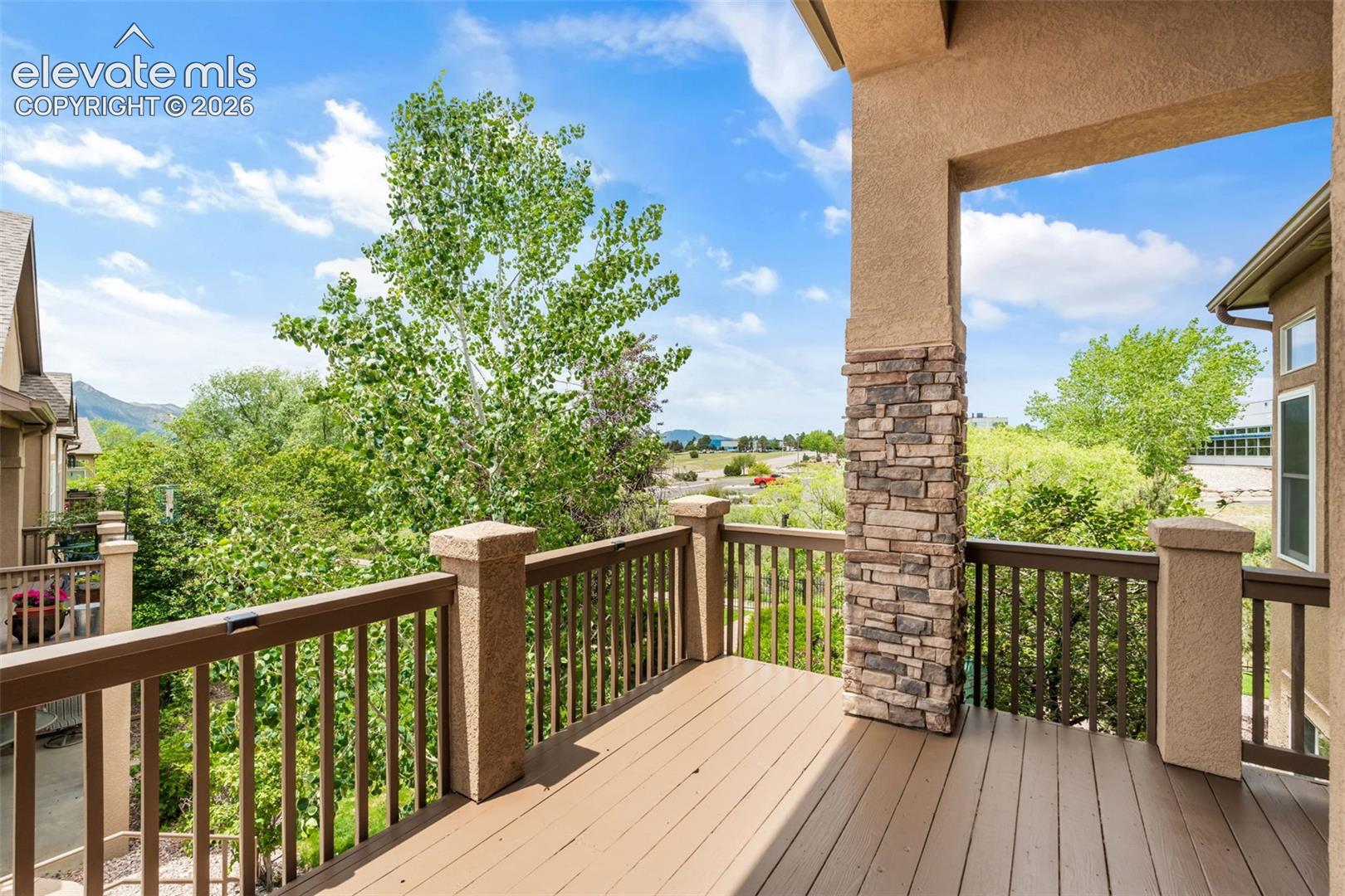 Photo 40 of 1992 London Carriage Grove, Colorado Springs