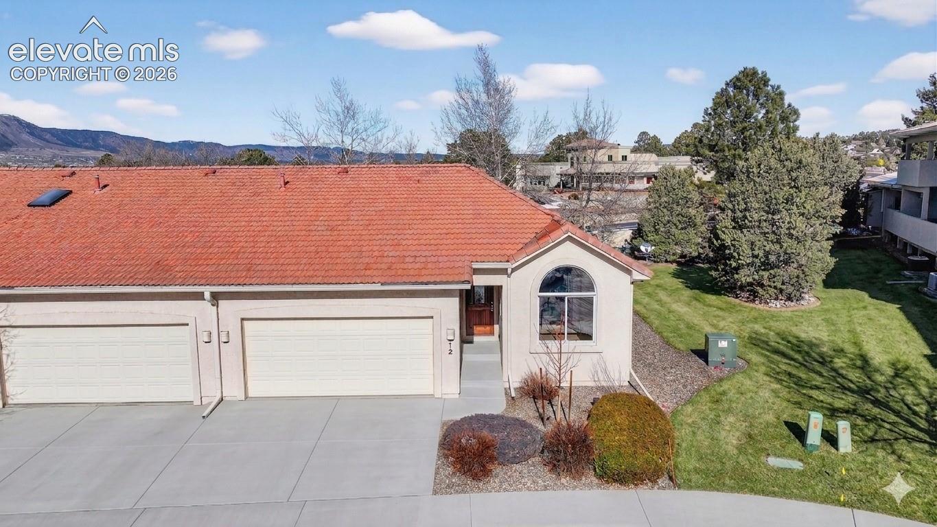 12 Luxury Ln, Colorado Springs, CO 80921