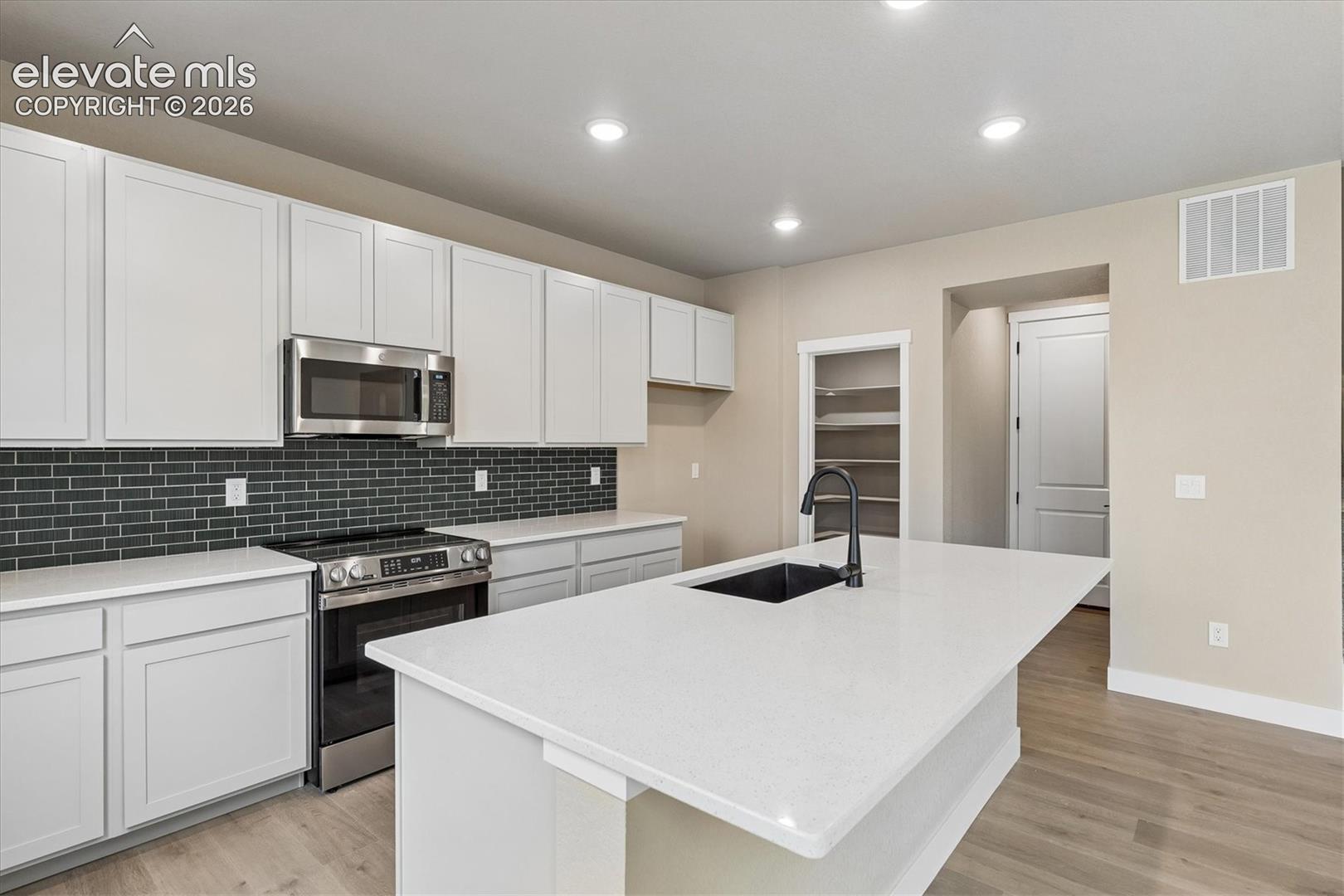 Photo 6 of 7716 Clear Amber Place, Colorado Springs