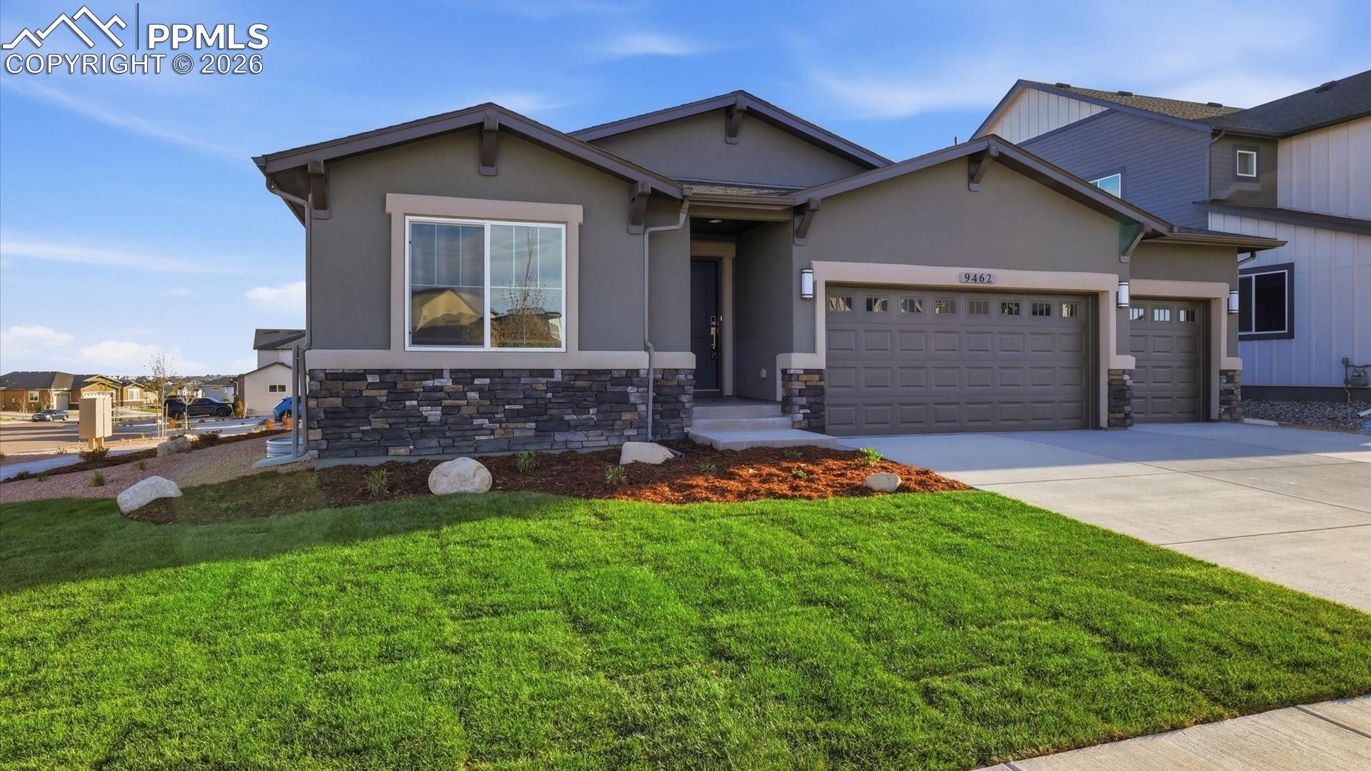 FEATURED LISTINGS FEATURED LISTINGS