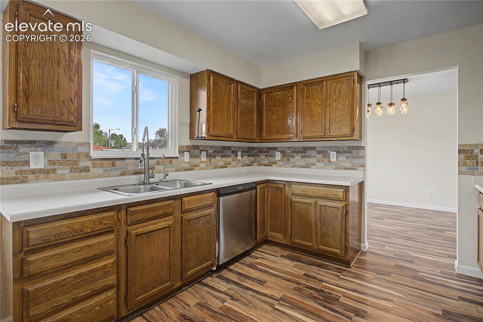 Lots of cabinets