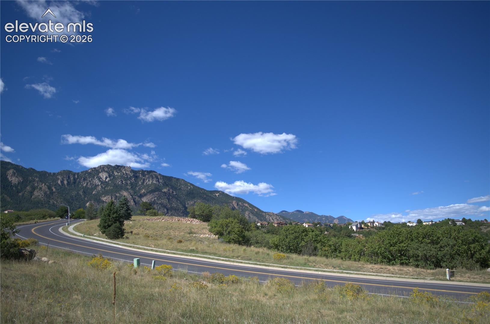Photo 12 of 4815 Broadmoor Bluffs Drive, Colorado Springs