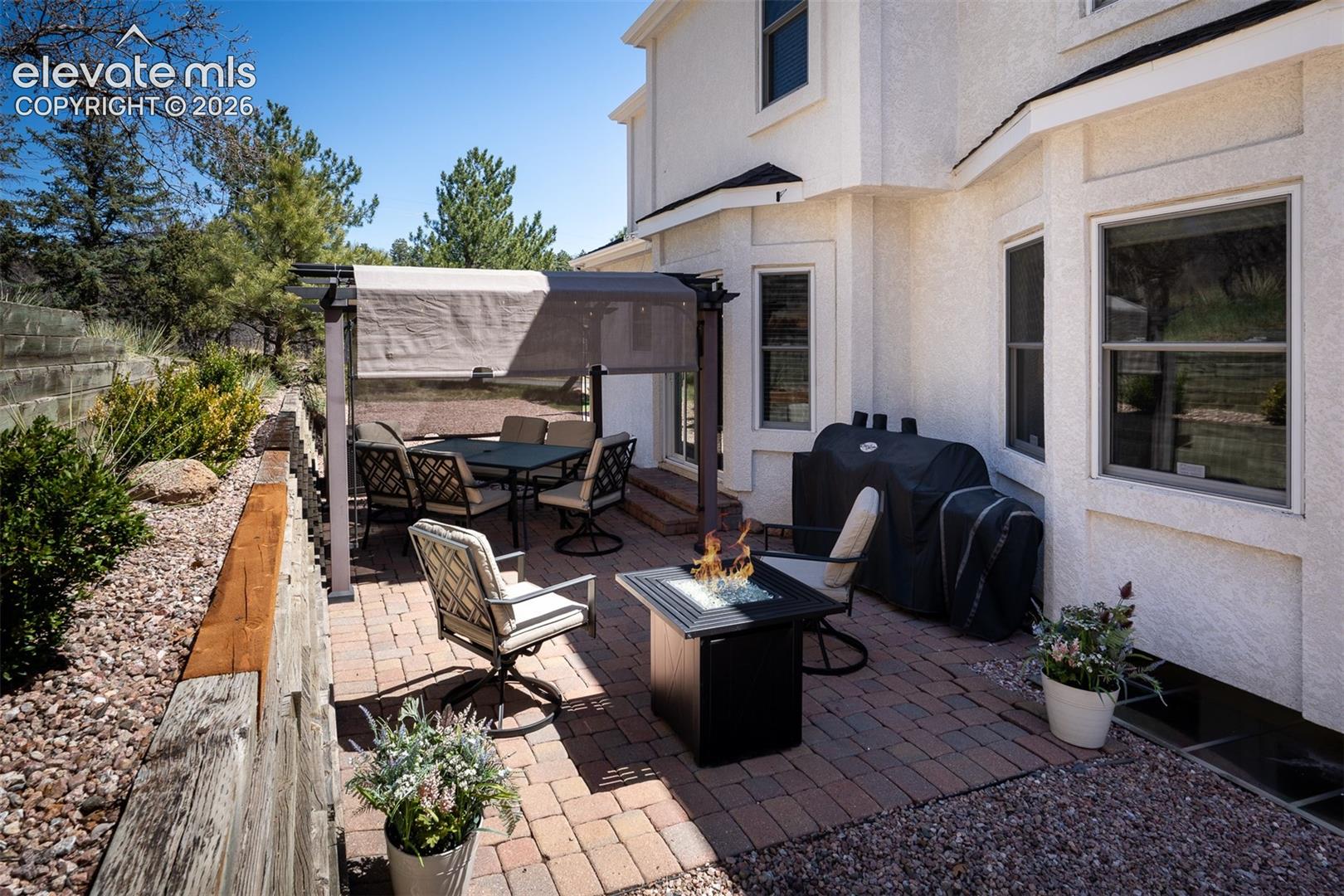 8450 Melross Court