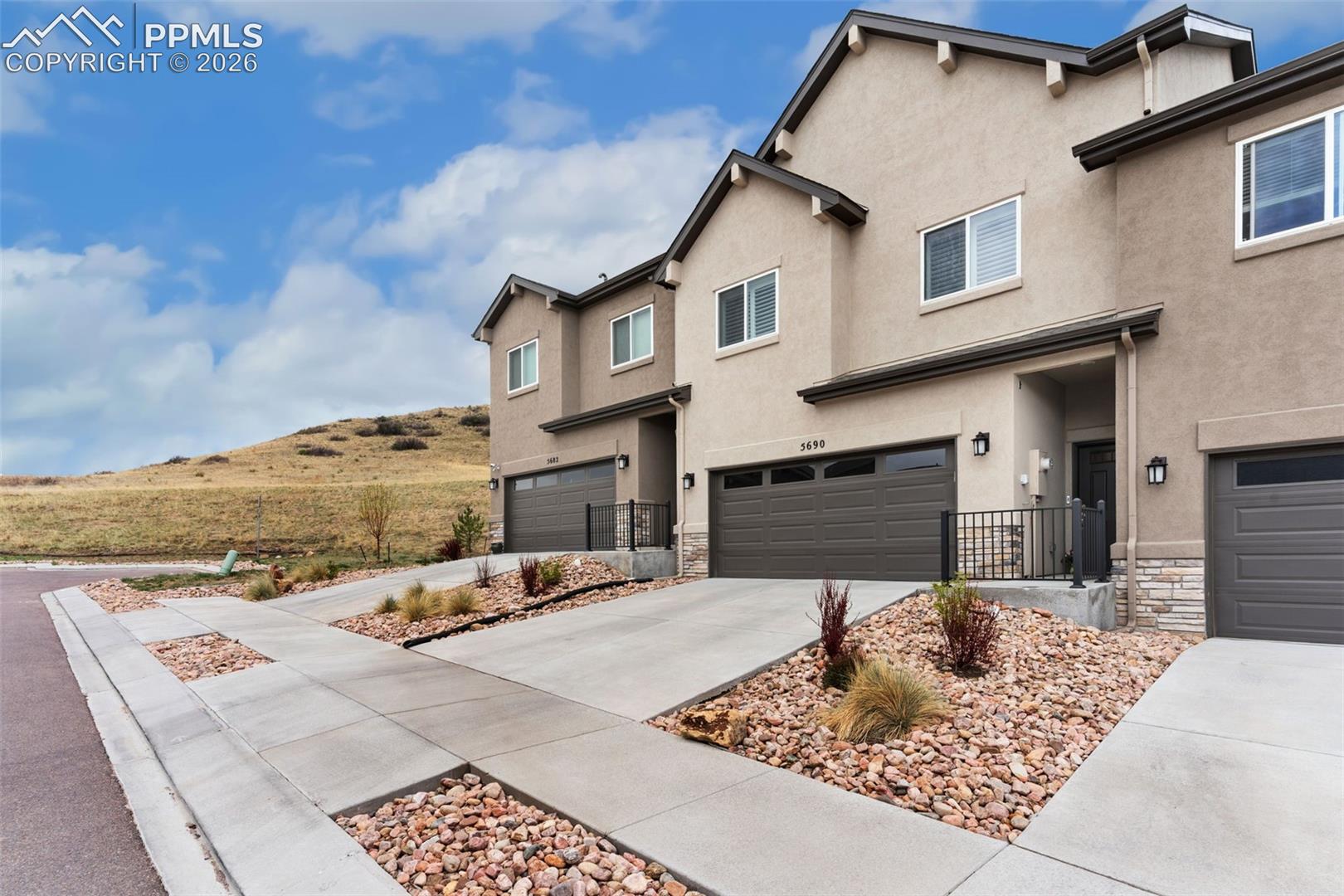 5690 Villa Lorenzo Dr, Colorado Springs, CO 80919