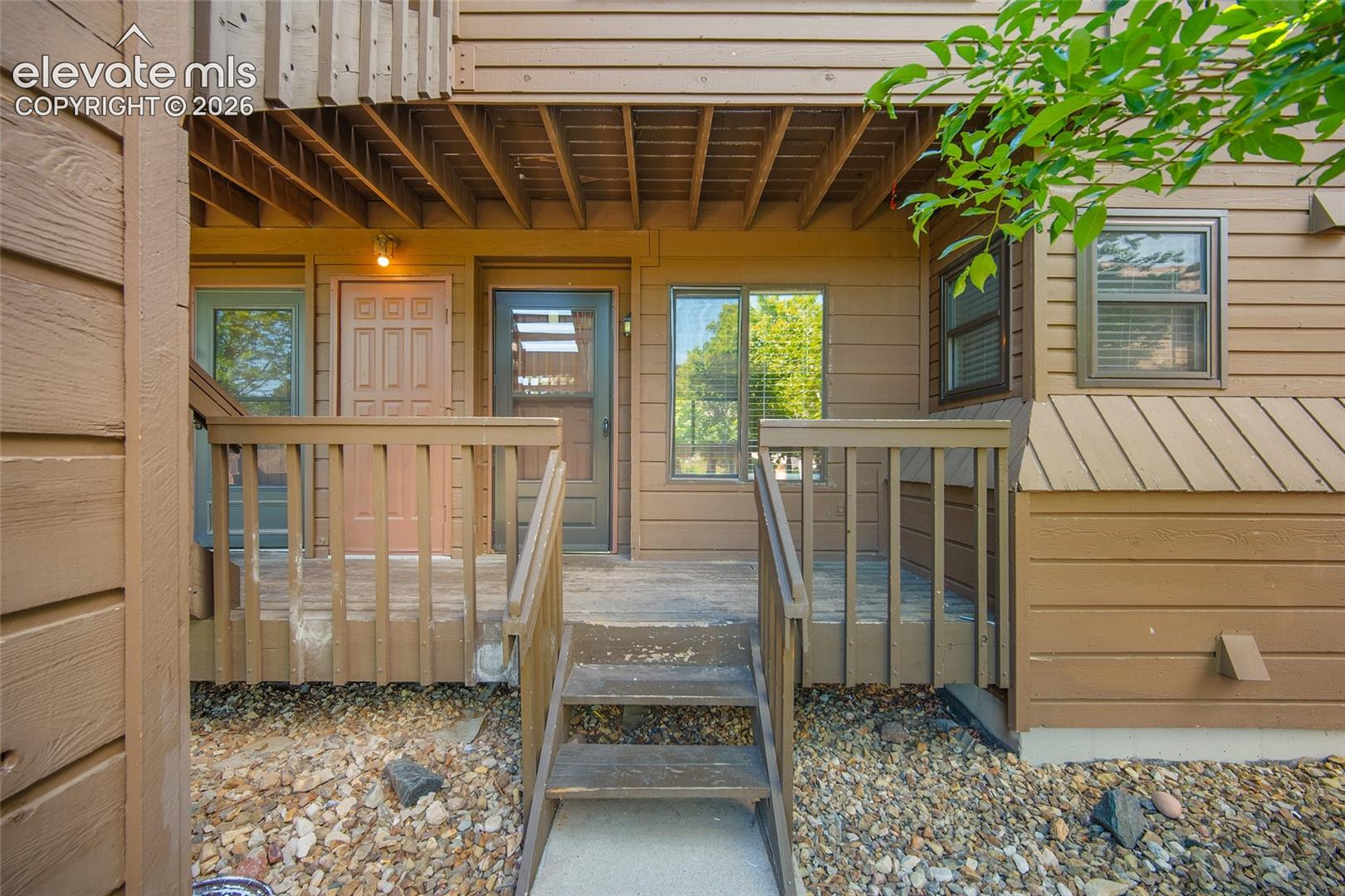 945 Moorings Dr, Colorado Springs, CO 80906
