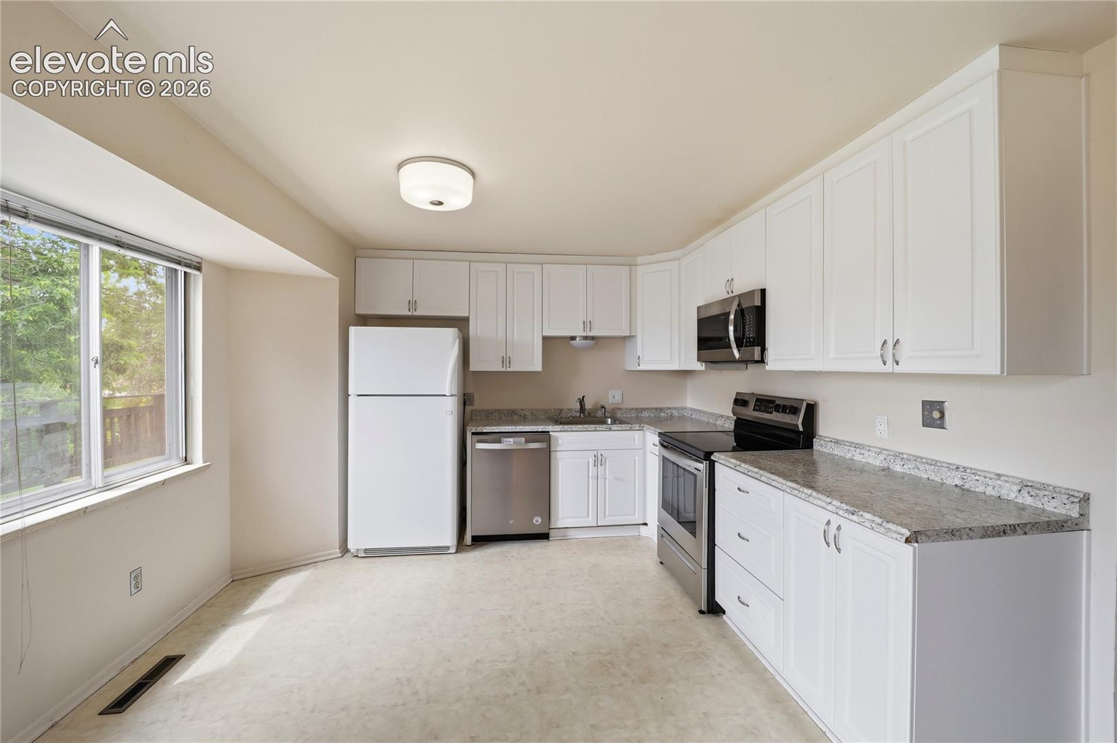 1406 Martin Dr, Colorado Springs, CO 80915