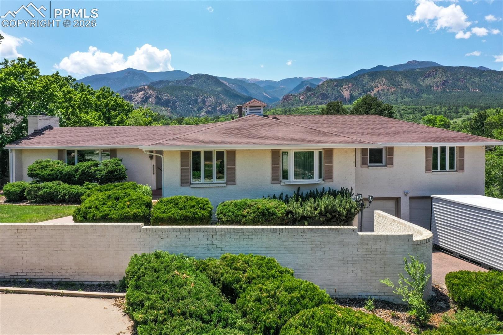 130 Cresta Rd, Colorado Springs, CO 80906