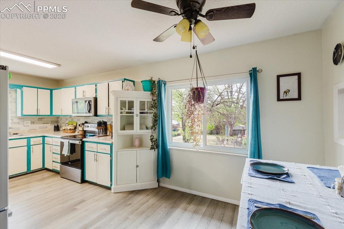 Photo 16 of 1401 Bates Drive, Colorado Springs