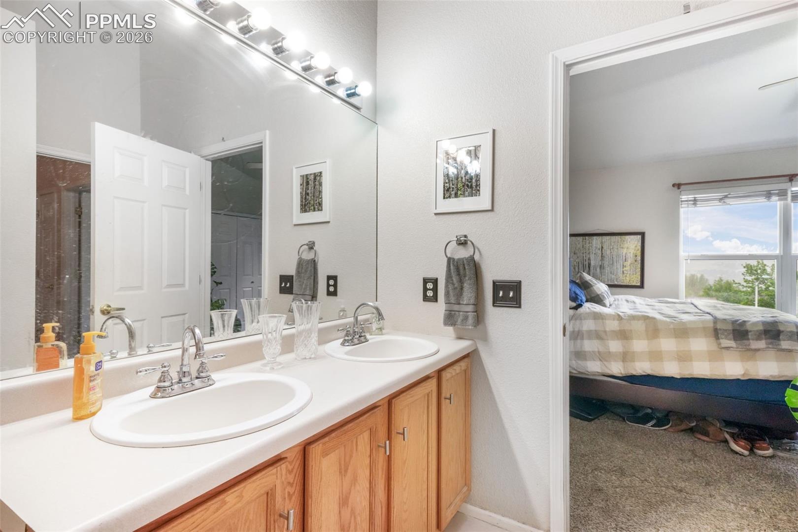 Photo 18 of 3131 Hearthridge Circle, Colorado Springs