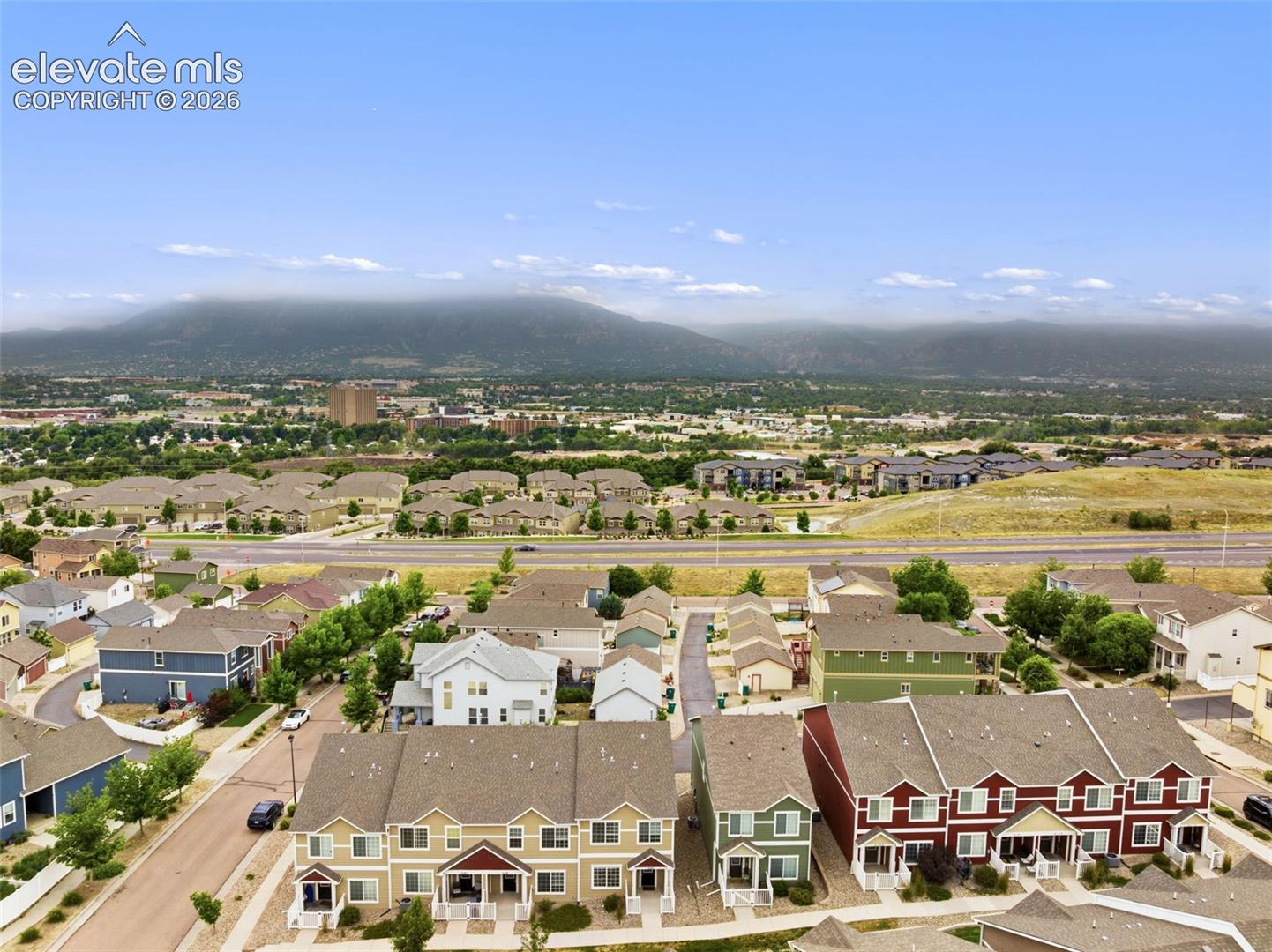 Enjoy living in a master-planned community with easy access to I-25, shopping, dining, public transit, and nearby hiking trails