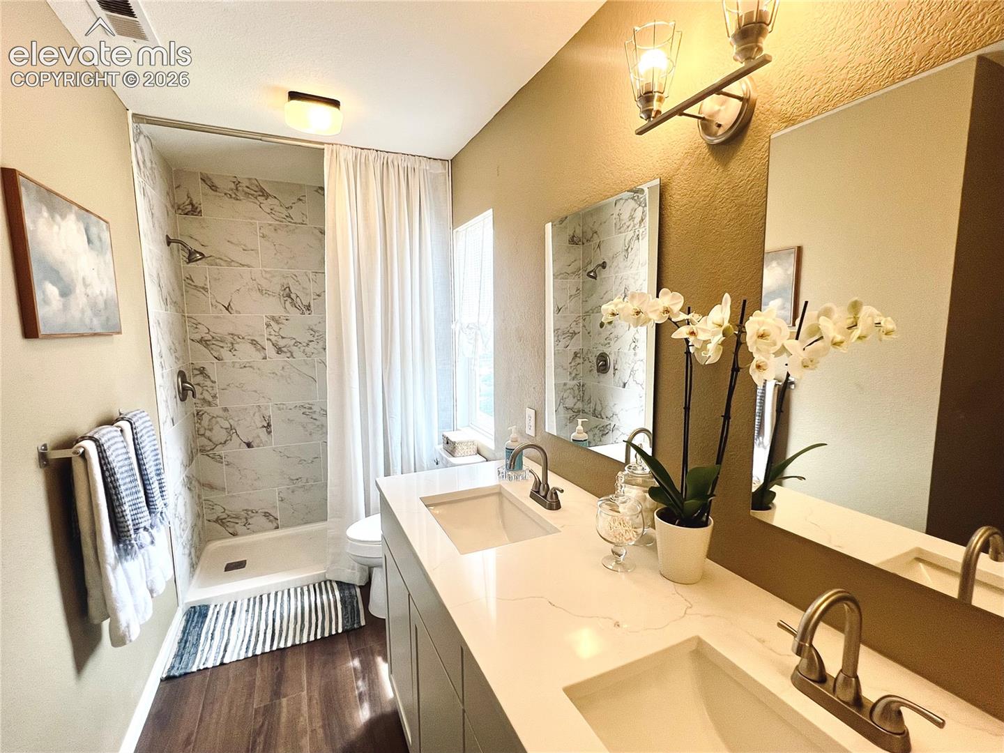 Fully remodeled primary bathroom!