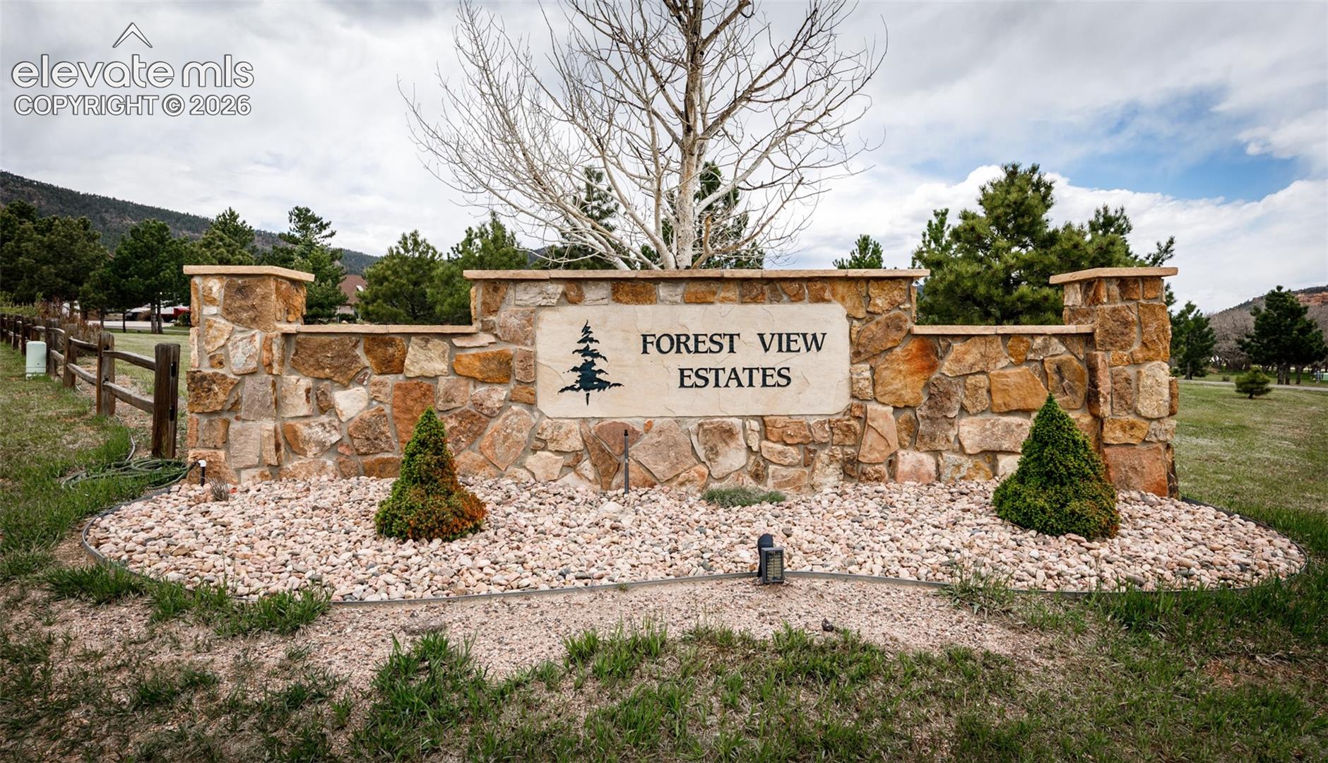 374 Hoover Ln, Palmer Lake, CO 80133