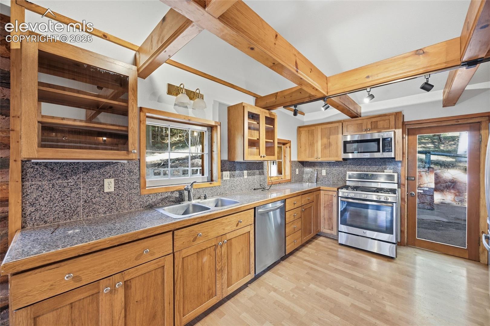 Photo 12 of 9795 Mountain Road, Cascade