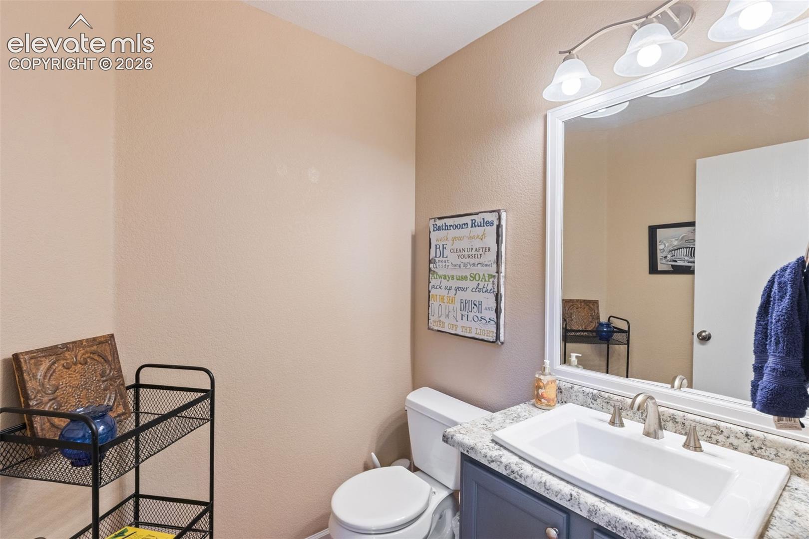 Powder room.