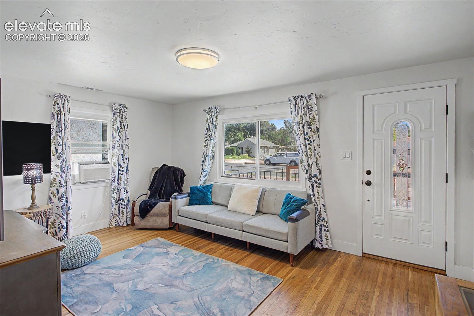 Photo 7 of 904 Iowa Avenue, Colorado Springs