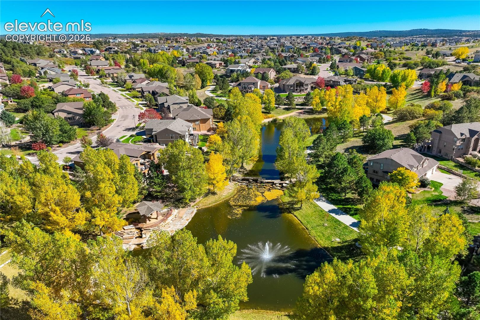 Mature trees, neighborhood ponds + beautifully established outdoor spaces create a picturesque setting, with the Front Range providing a remarkable backdrop to this distinctive community.